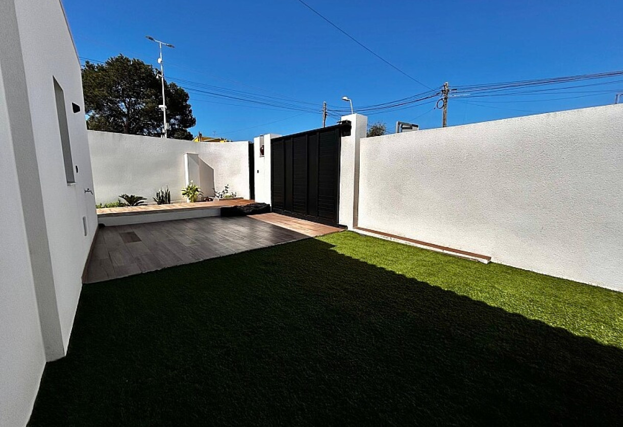 Resale · Luxury villa · Torrevieja · Los balcones