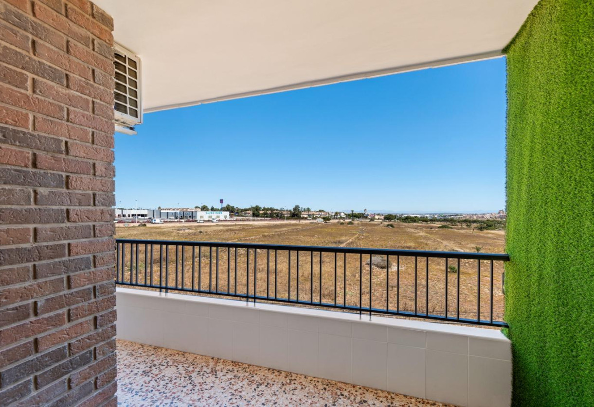 Resale · Apartment · Torrevieja · Punta prima