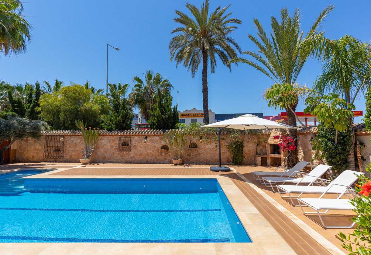 Resale · Villa · Orihuela · Orihuela Costa