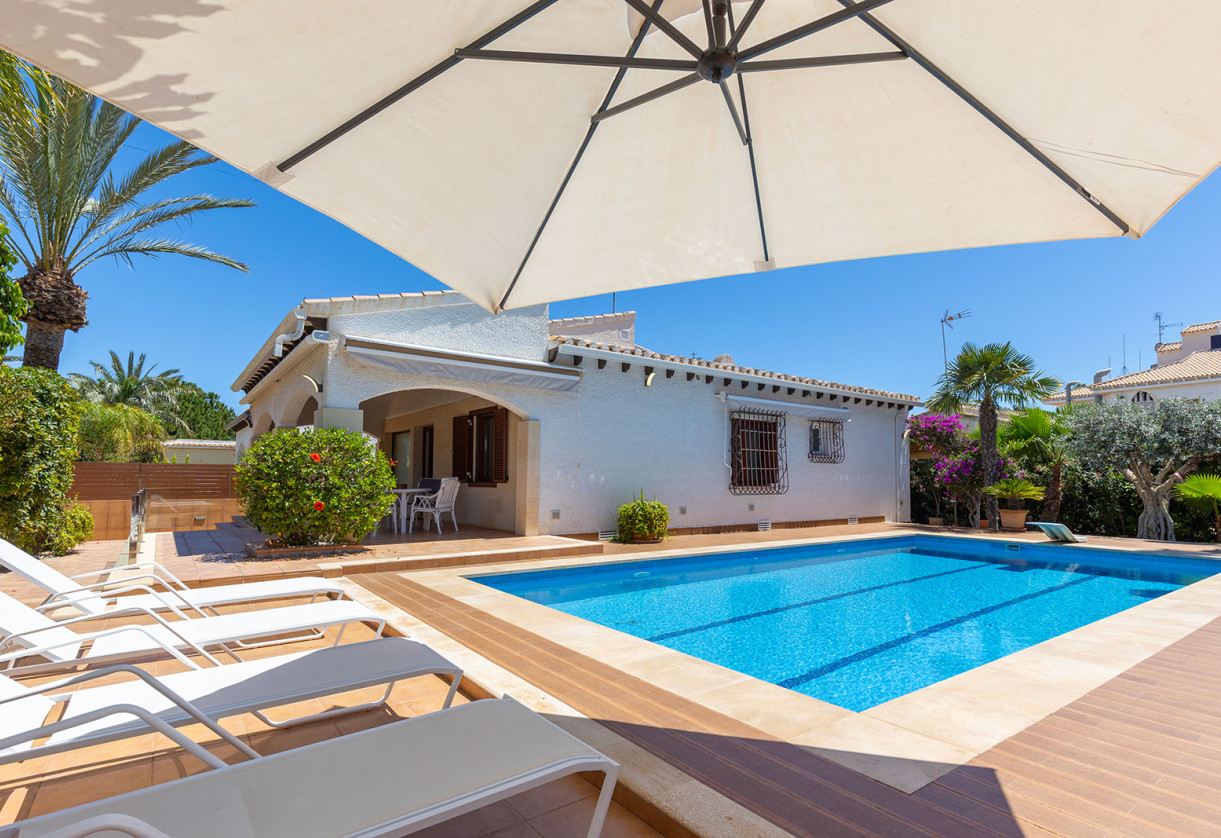 Resale · Villa · Orihuela · Orihuela Costa