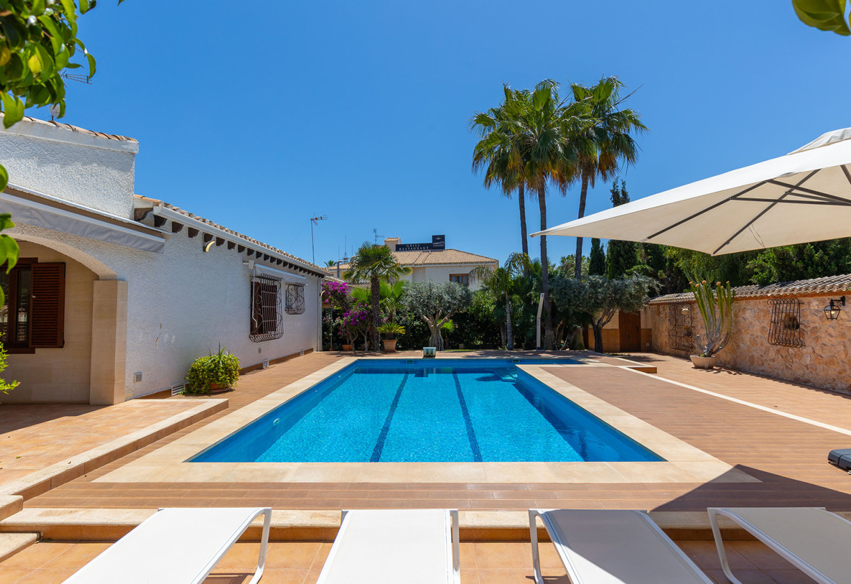Resale · Villa · Orihuela · Orihuela Costa
