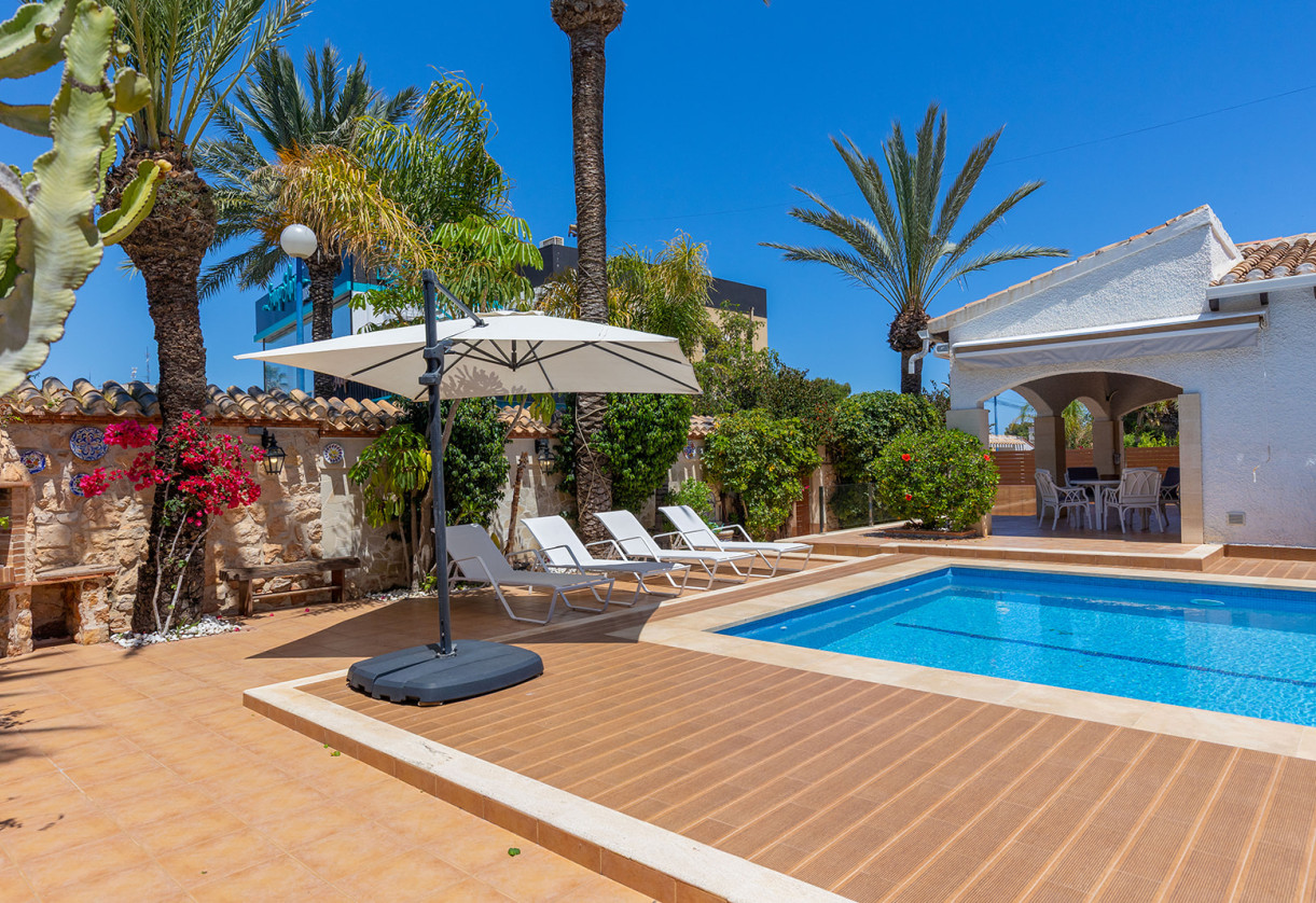 Resale · Villa · Orihuela · Orihuela Costa
