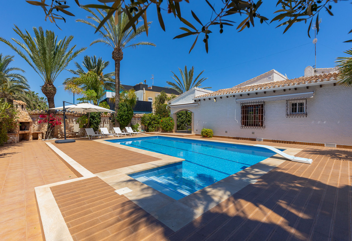 Resale · Villa · Orihuela · Orihuela Costa