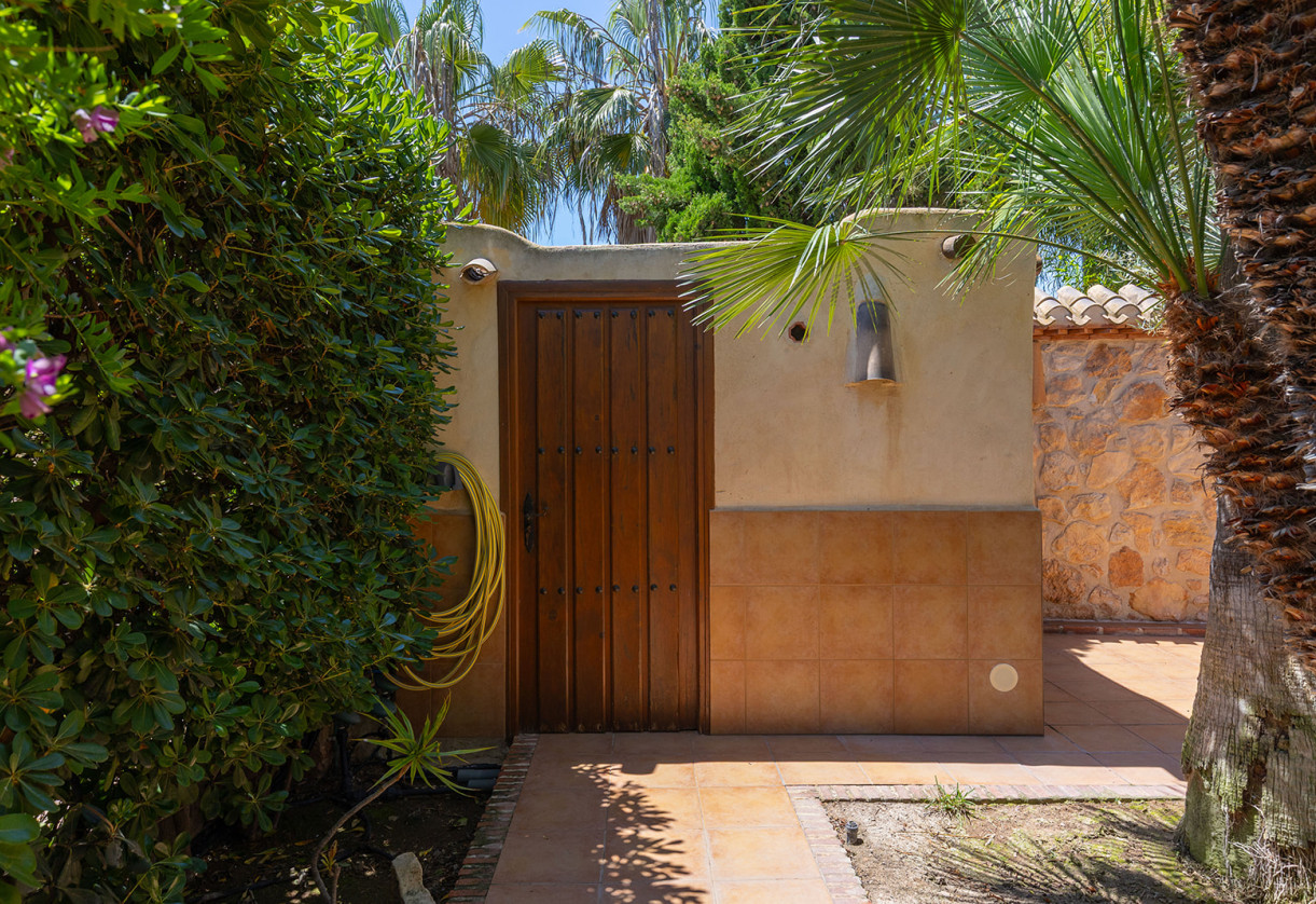 Resale · Villa · Orihuela · Orihuela Costa
