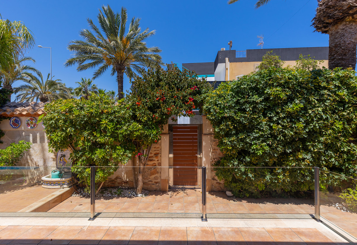 Resale · Villa · Orihuela · Orihuela Costa