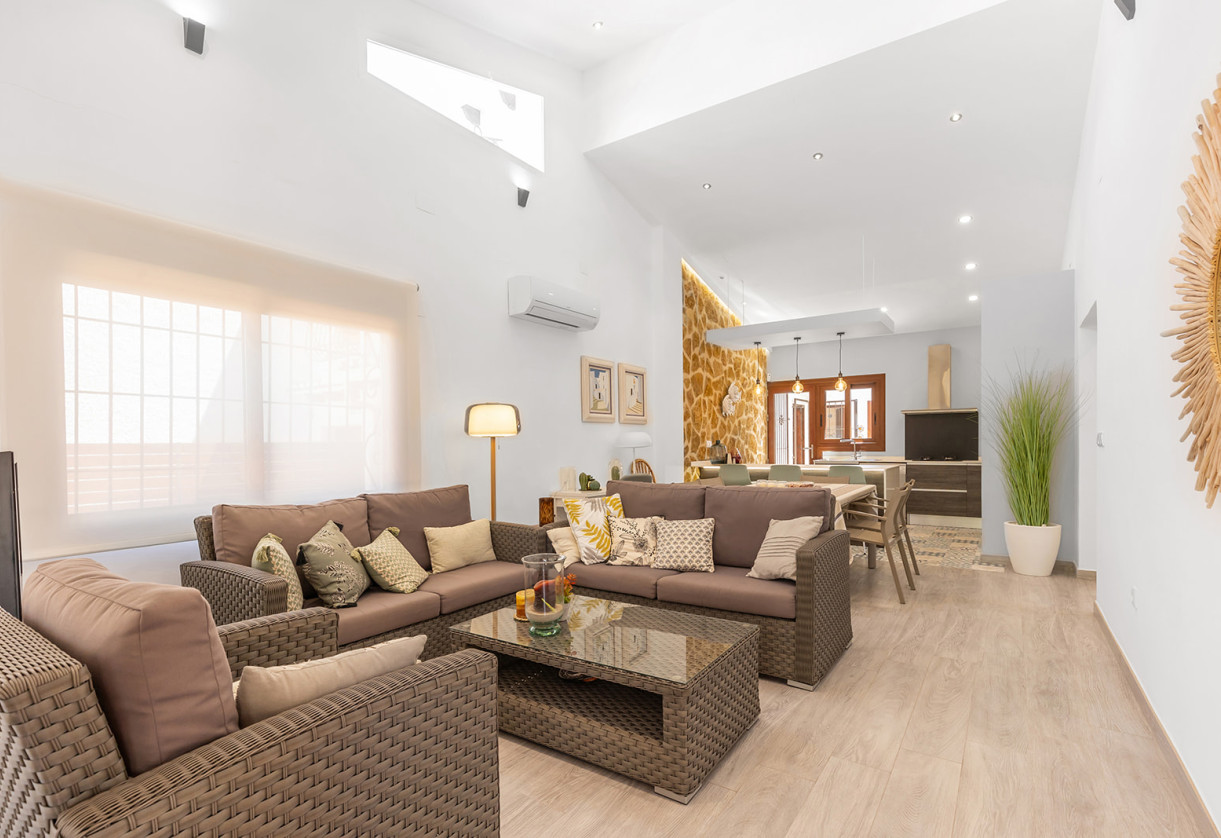 Resale · Villa · Orihuela · Orihuela Costa