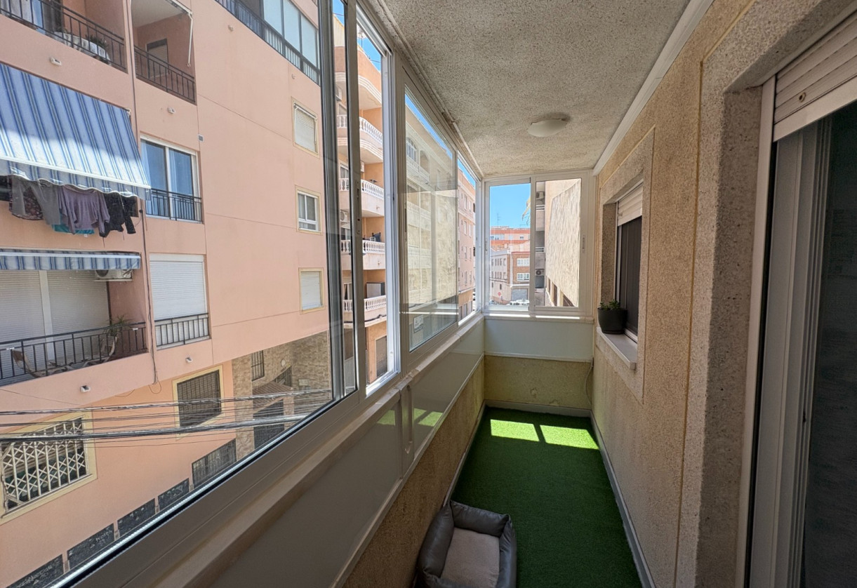 Resale · Apartment · Torrevieja · Centro