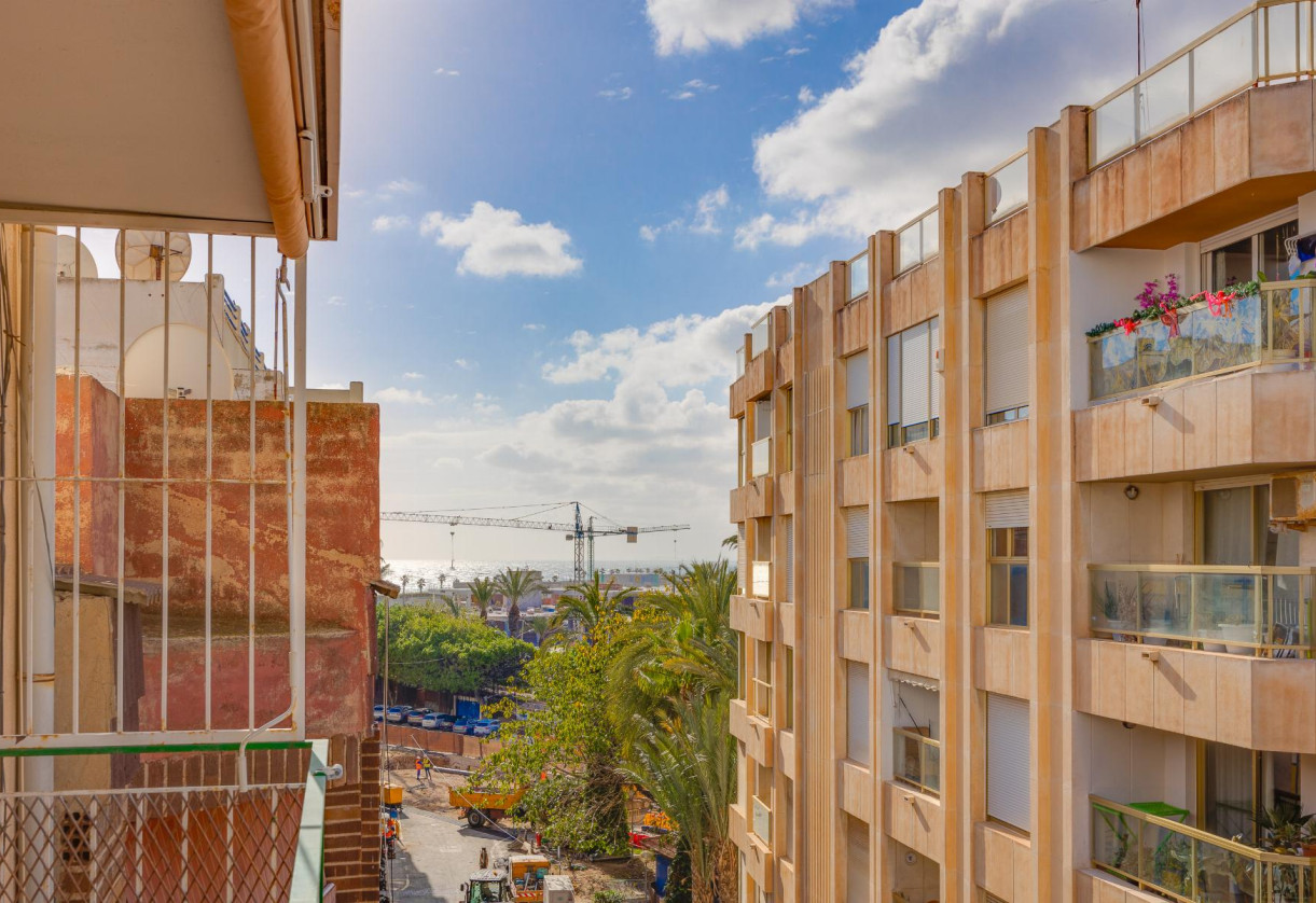 Reventa · APARTAMENTO · Torrevieja · Centro