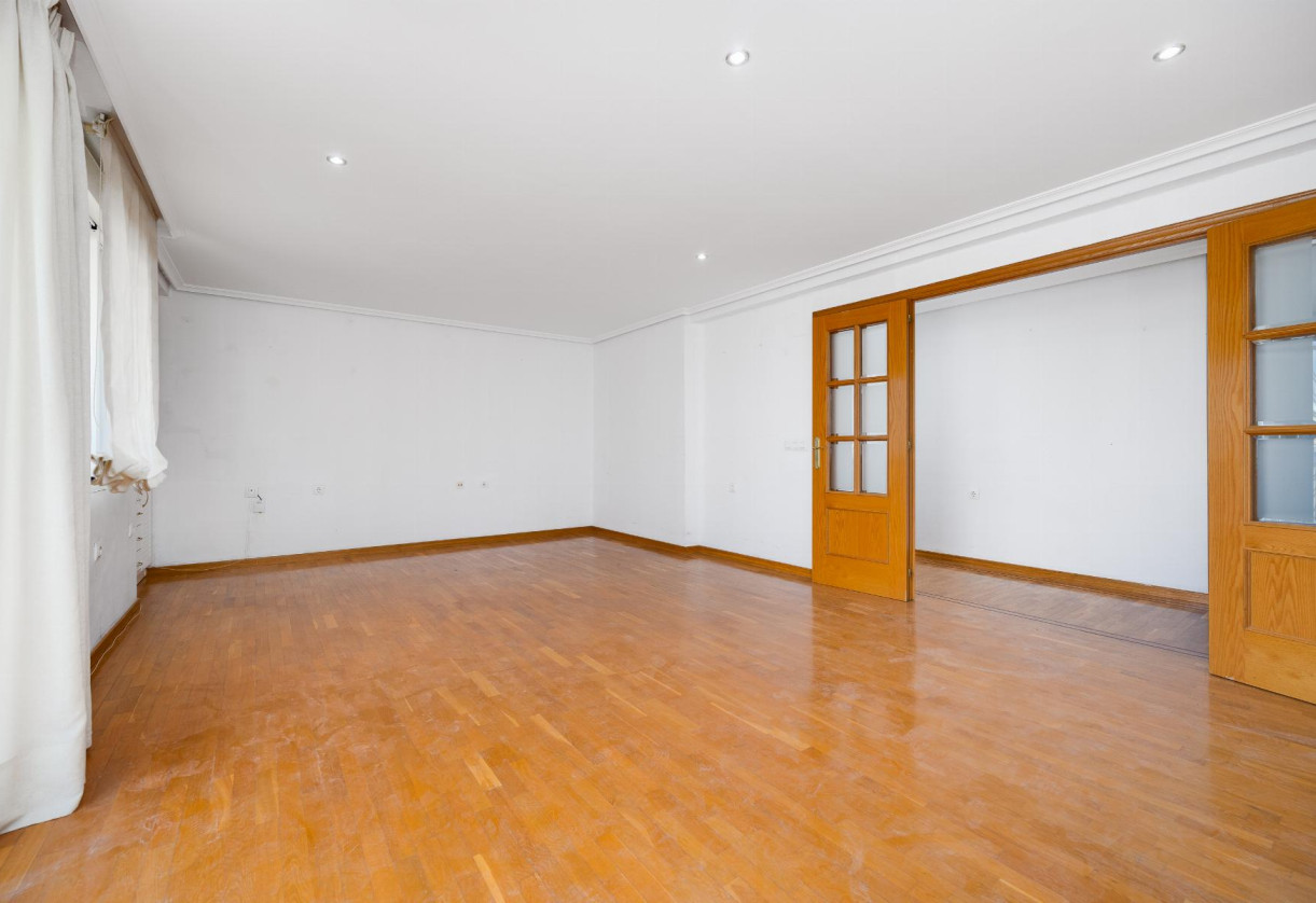 Reventa · APARTAMENTO · Torrevieja · Centro