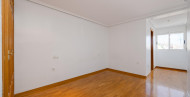 Reventa · APARTAMENTO · Torrevieja · Centro