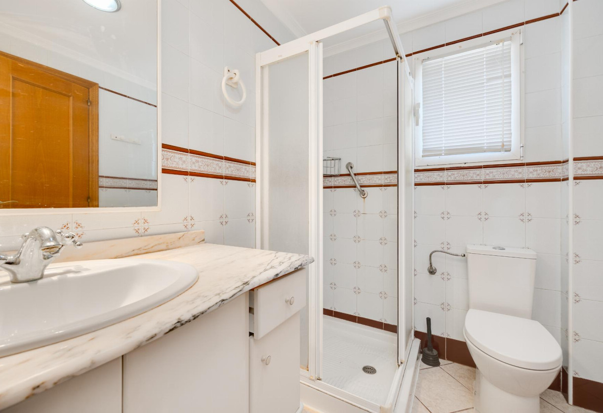 Reventa · APARTAMENTO · Torrevieja · Centro