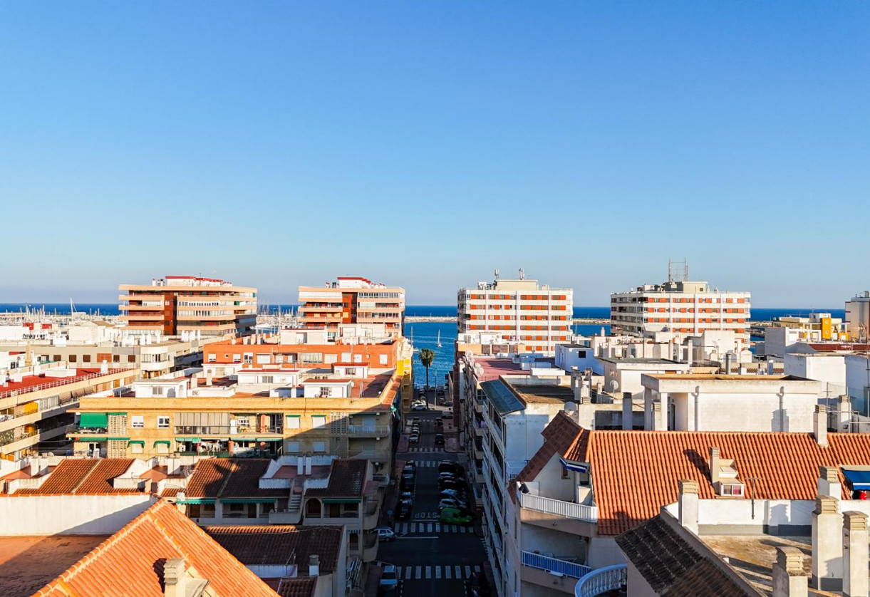 Resale · APARTAMENTO · Torrevieja · Playa del Acequión