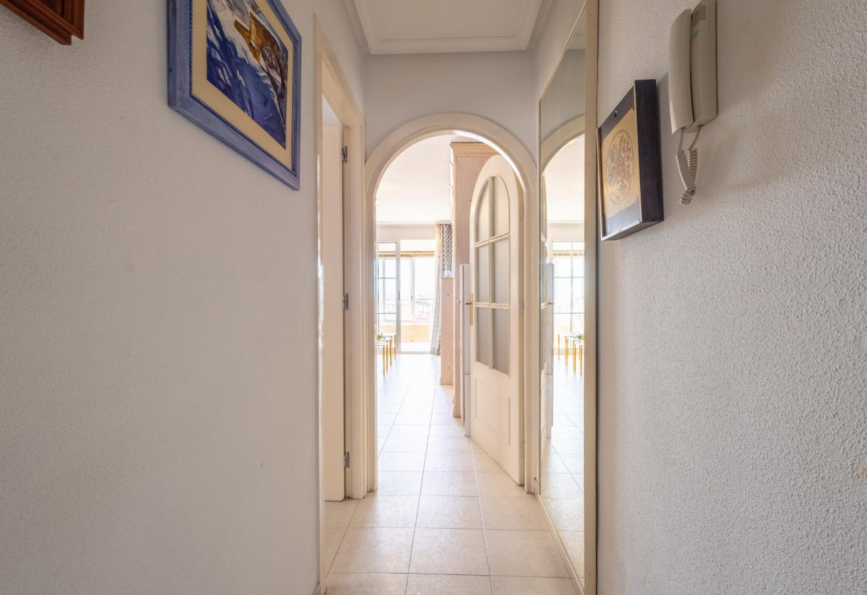 Resale · APARTAMENTO · Torrevieja · Playa del Acequión