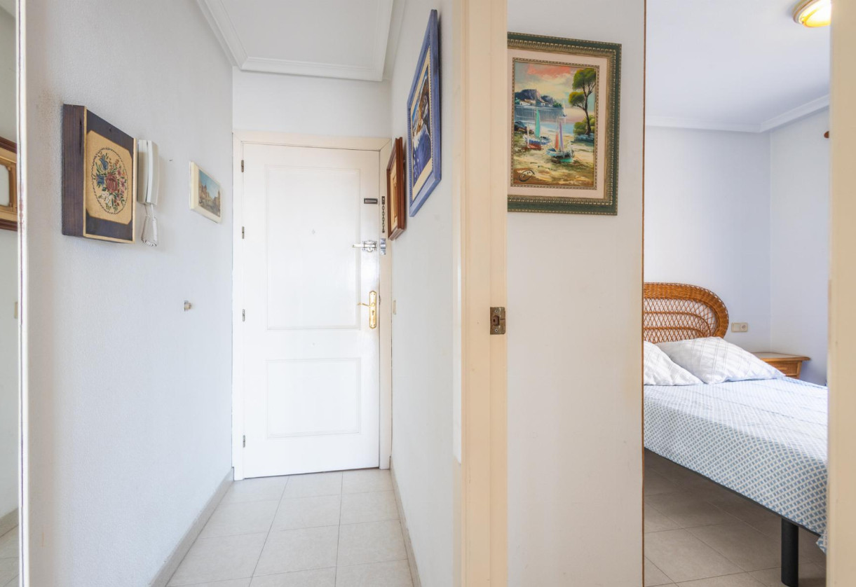 Resale · APARTAMENTO · Torrevieja · Playa del Acequión
