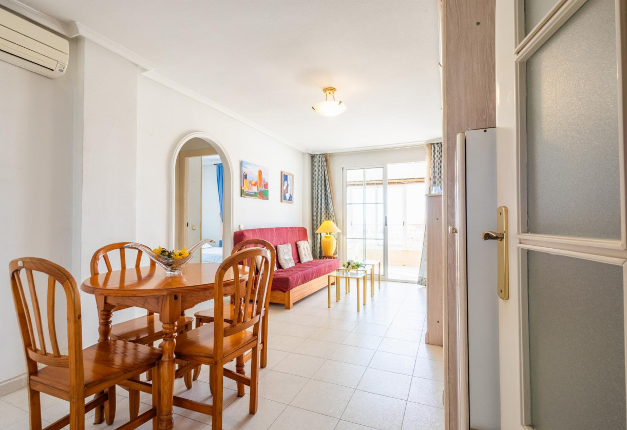Resale · APARTAMENTO · Torrevieja · Playa del Acequión