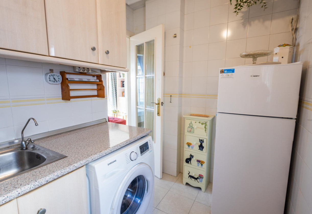 Resale · APARTAMENTO · Torrevieja · Playa del Acequión