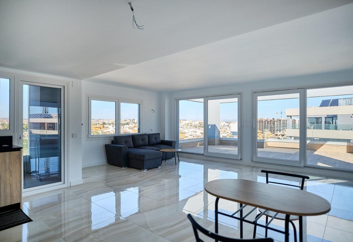 Resale · APARTAMENTO · Torrevieja · Punta Prima