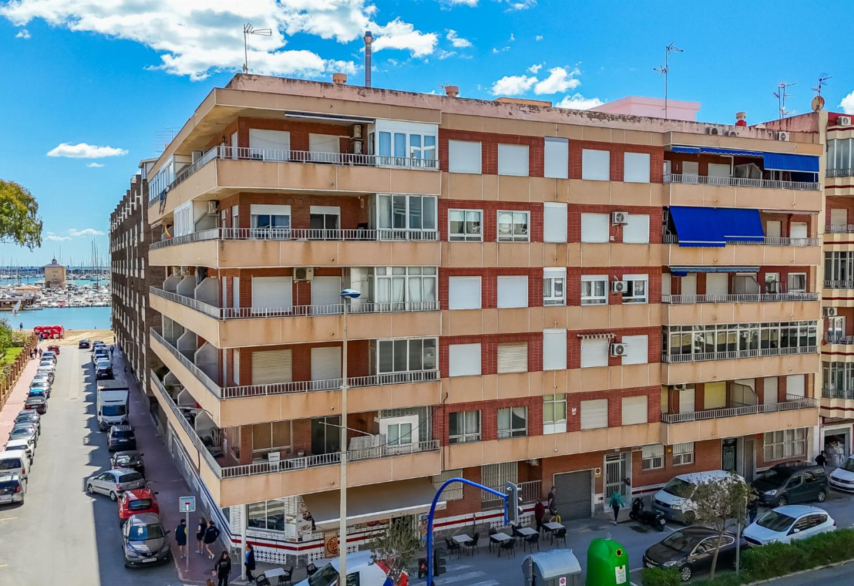 Resale · APARTAMENTO · Torrevieja · Playa del Acequión