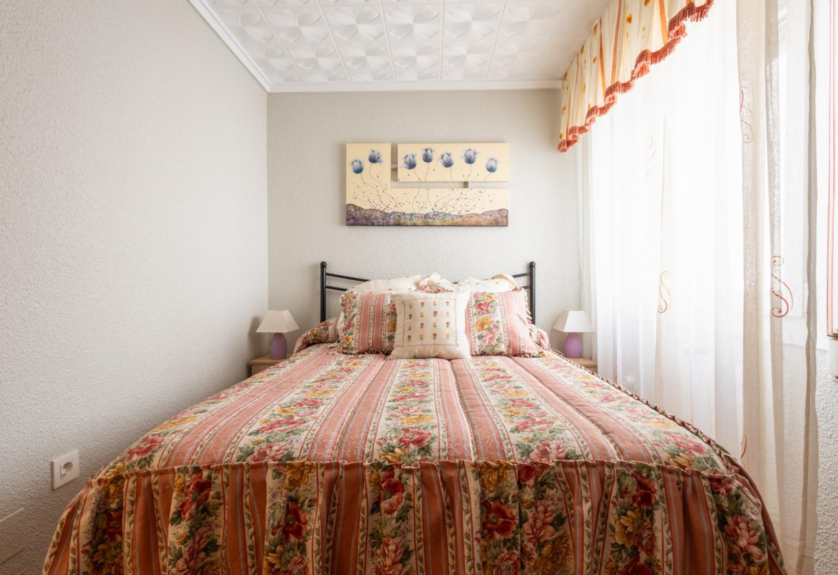Resale · APARTAMENTO · Torrevieja · Playa del Acequión