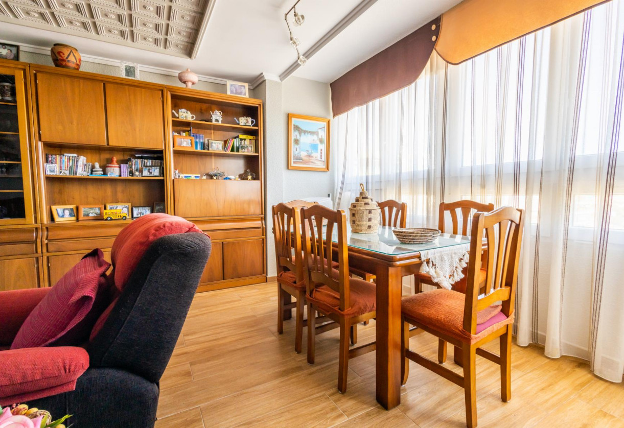 Resale · APARTAMENTO · Torrevieja · Playa del Acequión