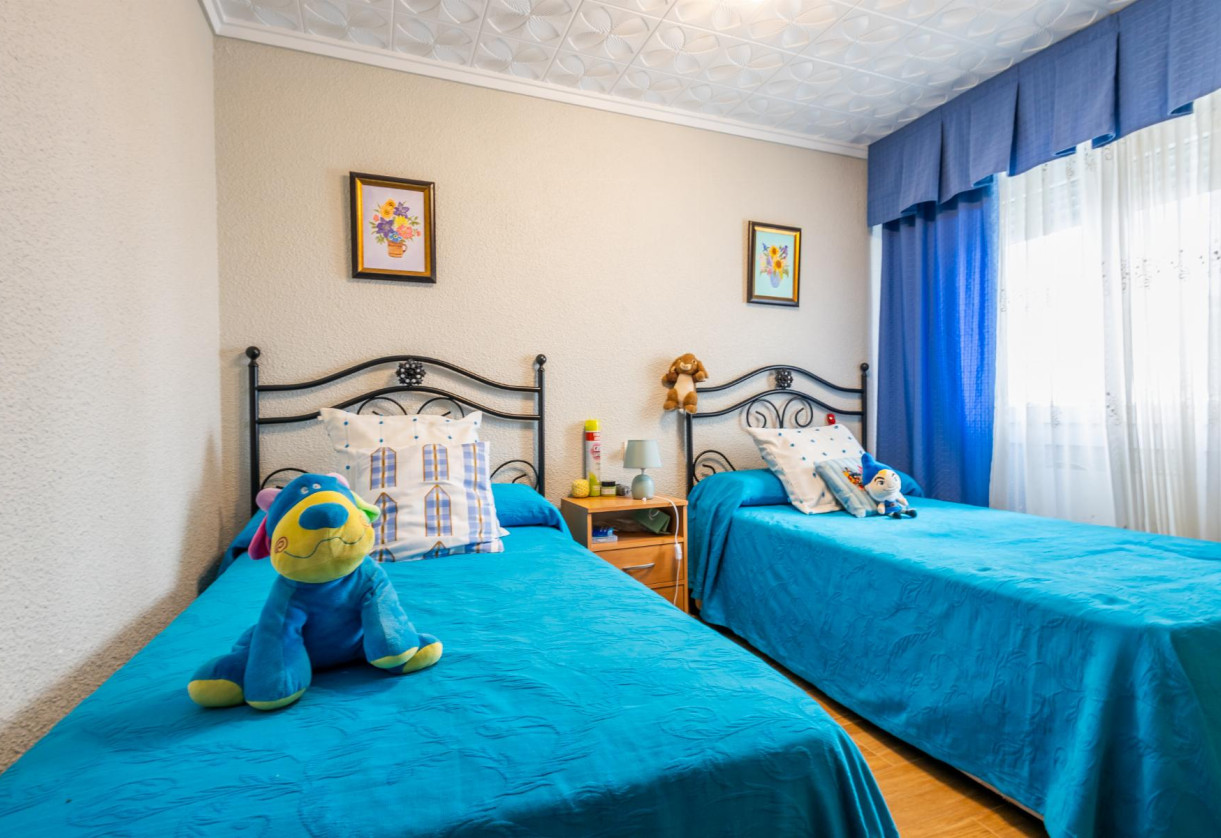 Resale · APARTAMENTO · Torrevieja · Playa del Acequión