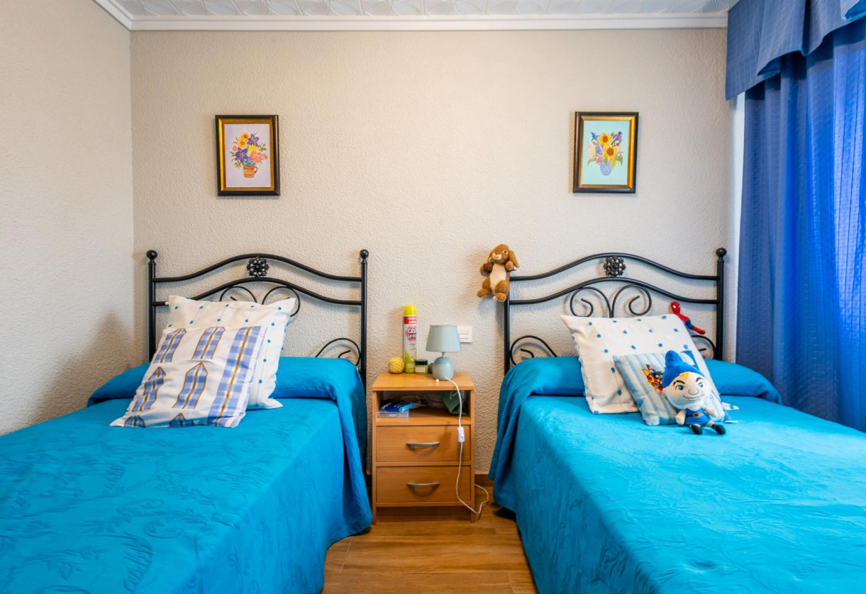 Resale · APARTAMENTO · Torrevieja · Playa del Acequión