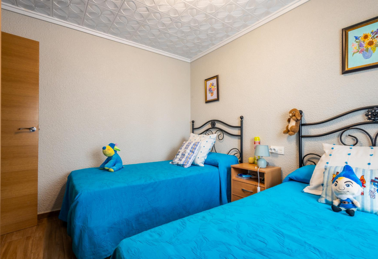 Resale · APARTAMENTO · Torrevieja · Playa del Acequión