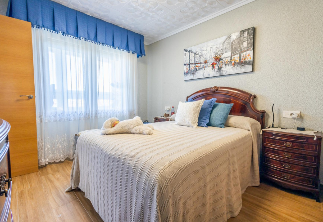 Resale · APARTAMENTO · Torrevieja · Playa del Acequión