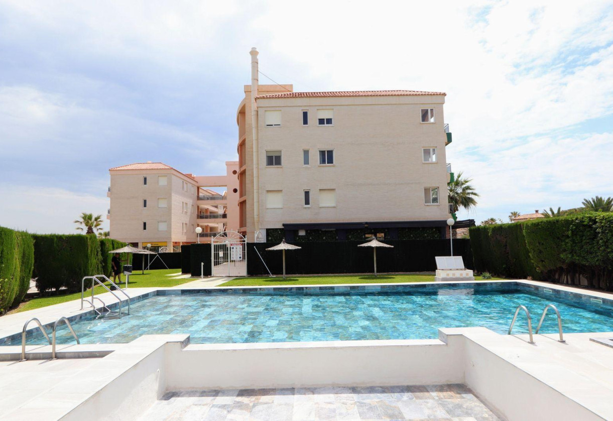 Resale · APARTAMENTO · Torrevieja · Playa Flamenca