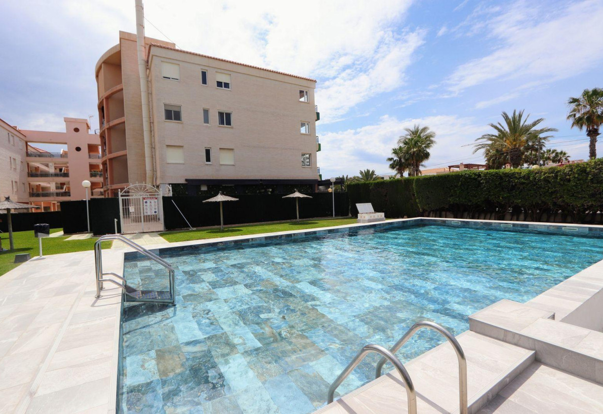 Resale · APARTAMENTO · Torrevieja · Playa Flamenca