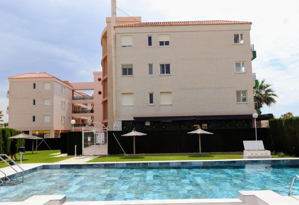 Resale · APARTAMENTO · Torrevieja · Playa Flamenca