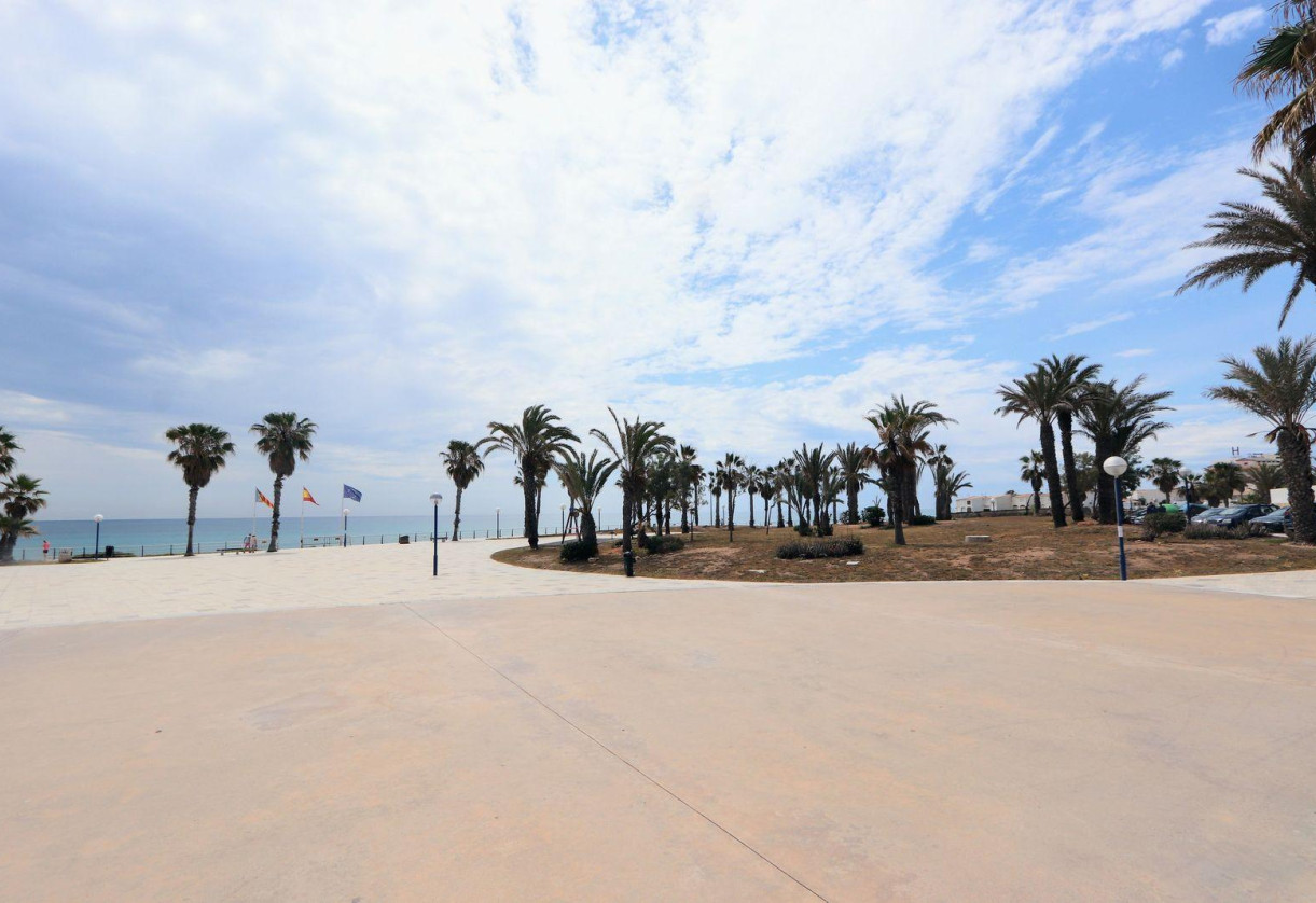 Resale · APARTAMENTO · Torrevieja · Playa Flamenca