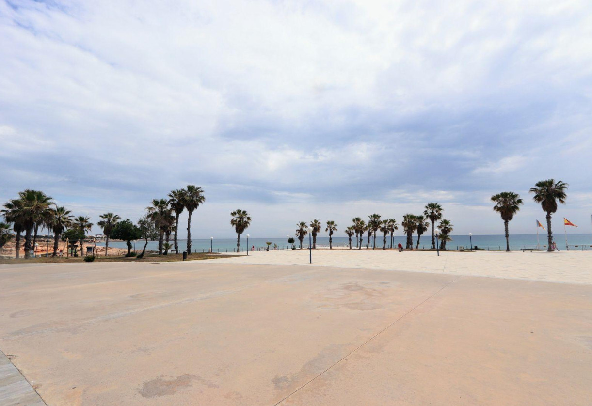 Resale · APARTAMENTO · Torrevieja · Playa Flamenca