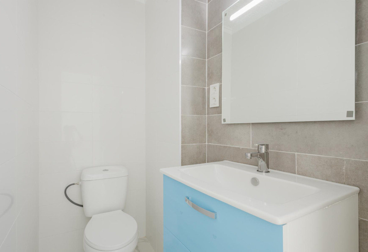 Resale · APARTAMENTO · Torrevieja · Playa de La Acequion