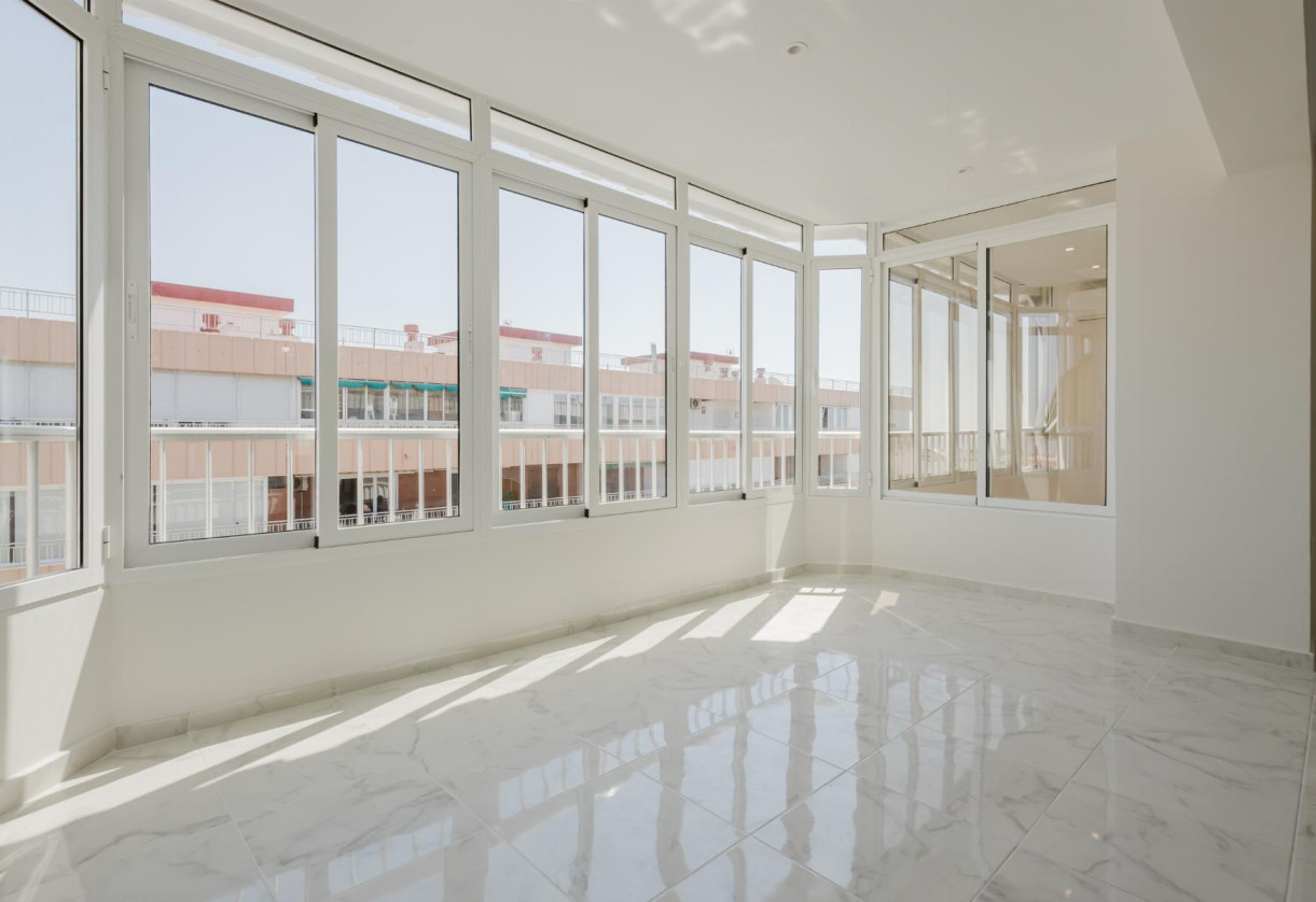 Resale · APARTAMENTO · Torrevieja · Playa de La Acequion
