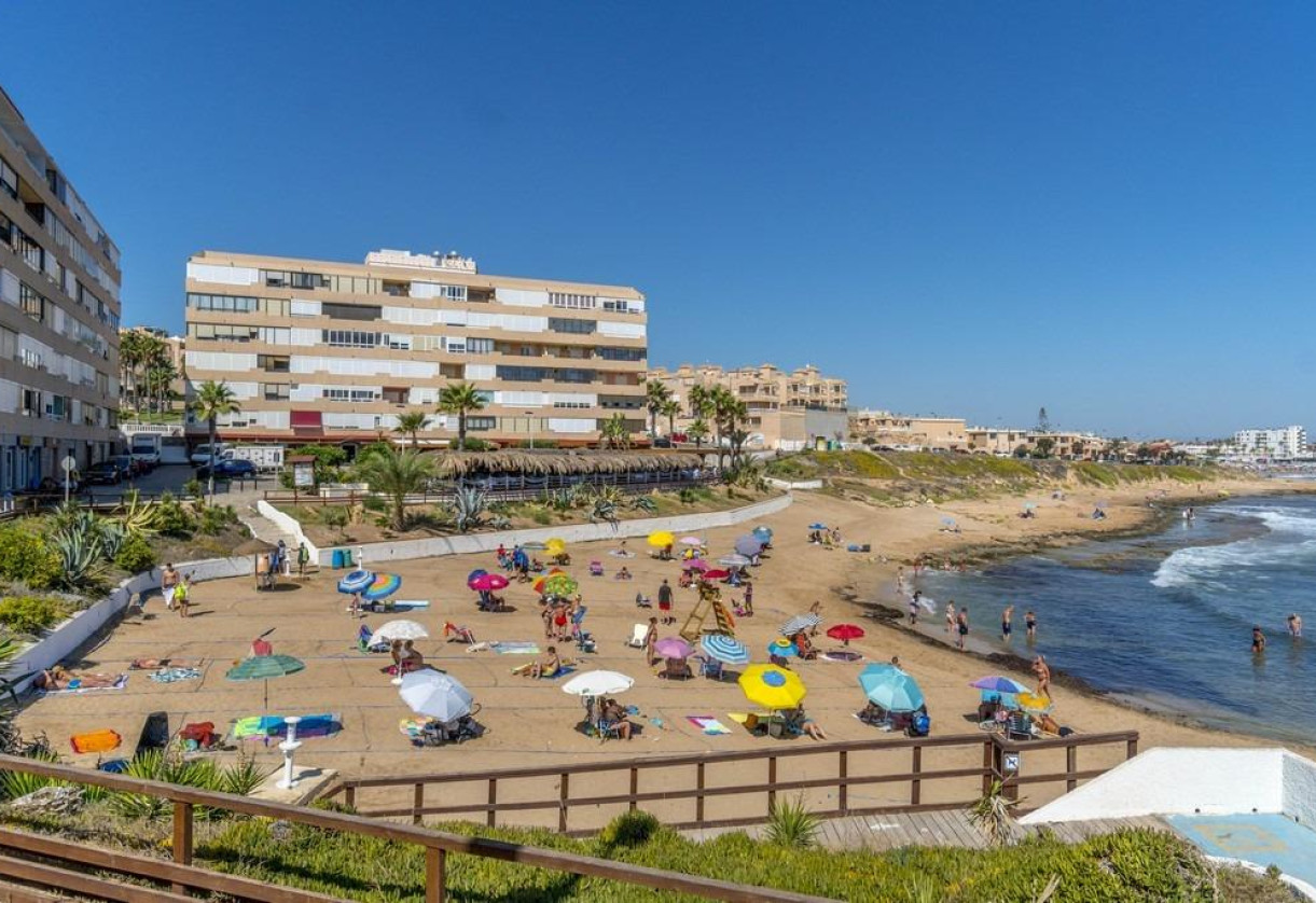 Alquiler a largo plazo · Apartment · Torrevieja · Cabo cervera