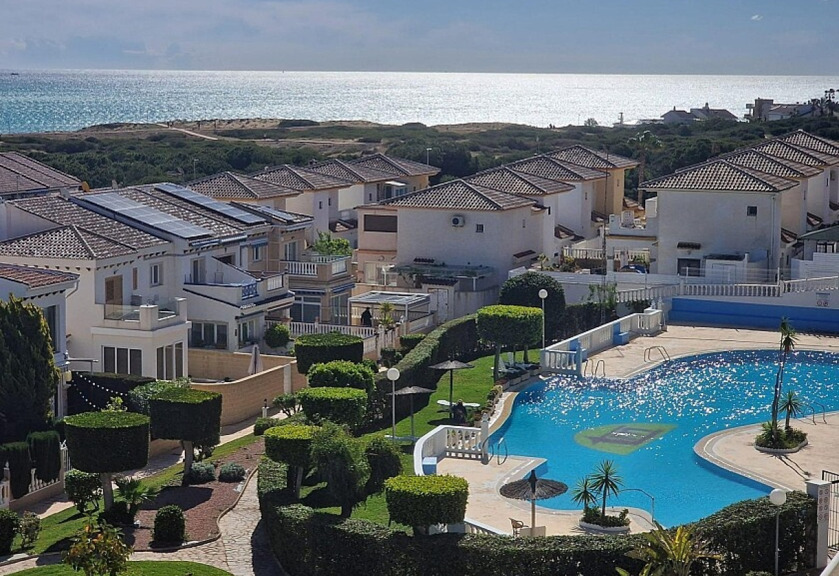 Resale · Apartment · La Mata