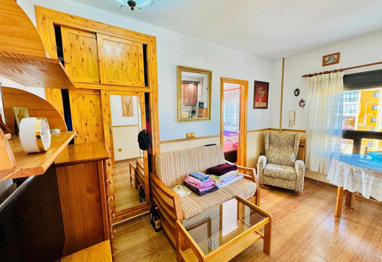 Resale · APARTAMENTO · Torrevieja · PLAYA DE LA MATA