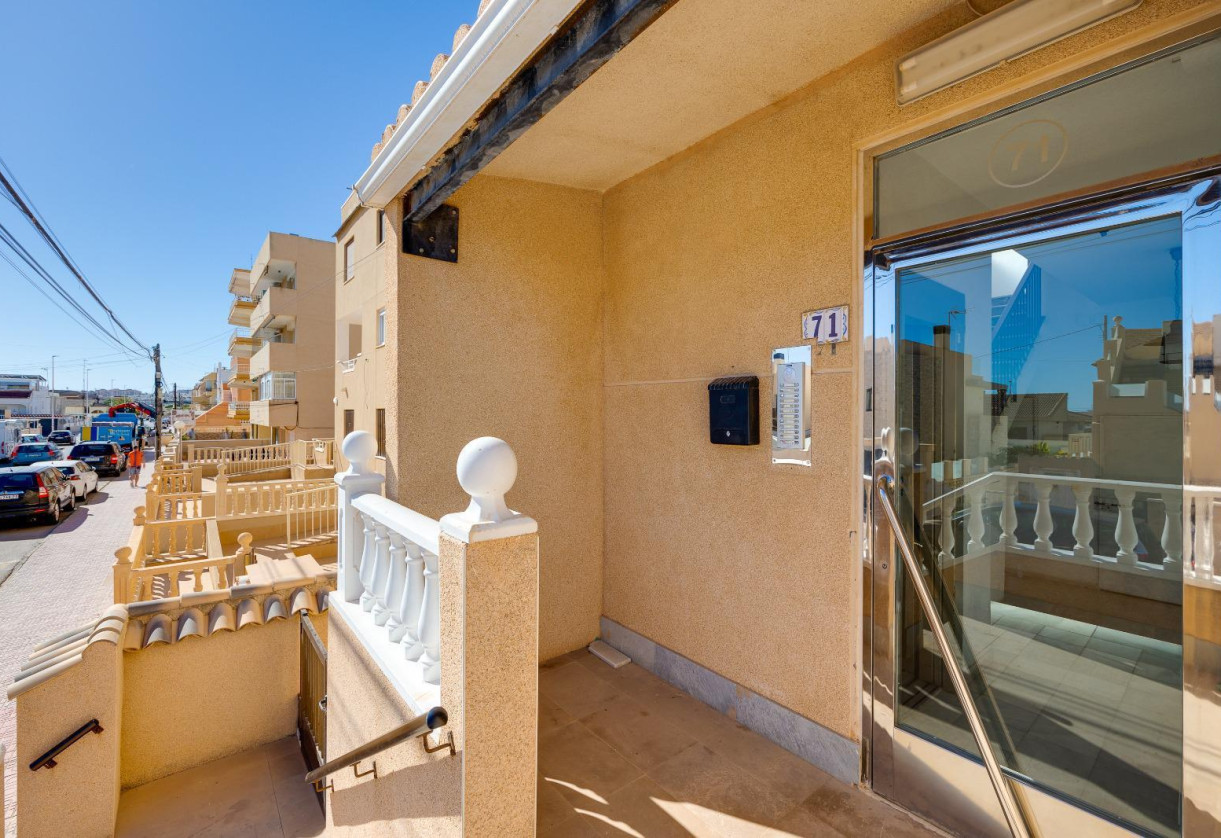 Resale · APARTAMENTO · Torrevieja · PLAYA DE LA MATA