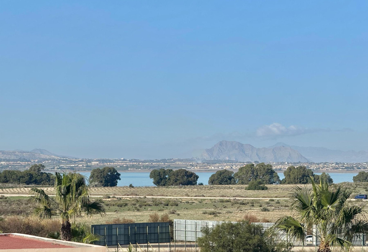 Resale · APARTAMENTO · Torrevieja · PLAYA DE LA MATA
