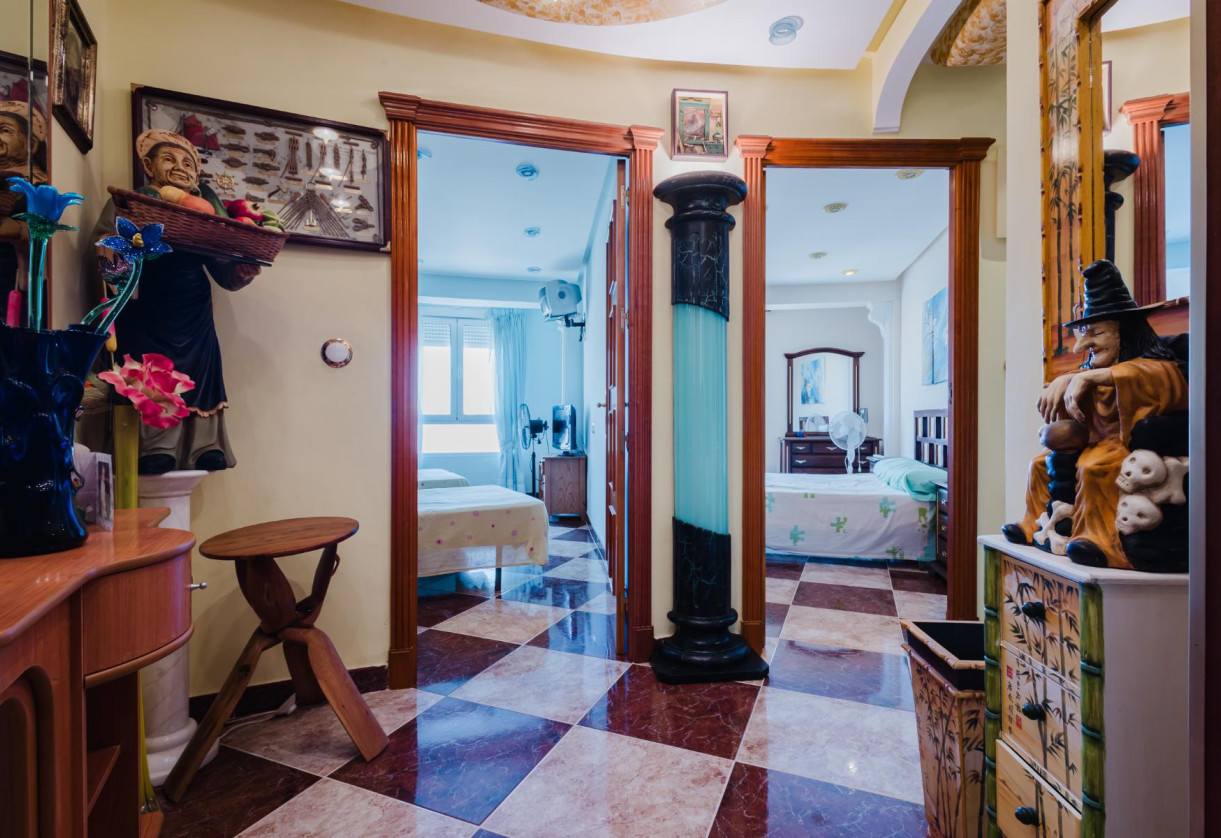 Resale · APARTAMENTO · Torrevieja · PLAYA NAUFRAGOS