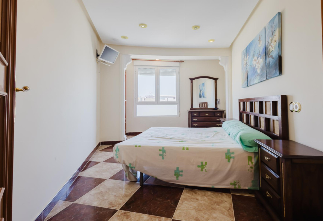 Resale · APARTAMENTO · Torrevieja · PLAYA NAUFRAGOS