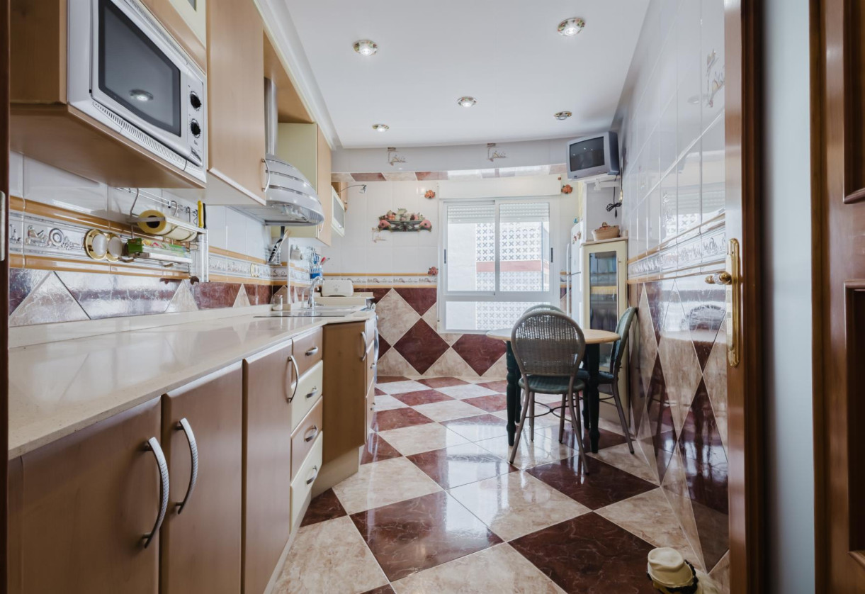 Resale · APARTAMENTO · Torrevieja · PLAYA NAUFRAGOS