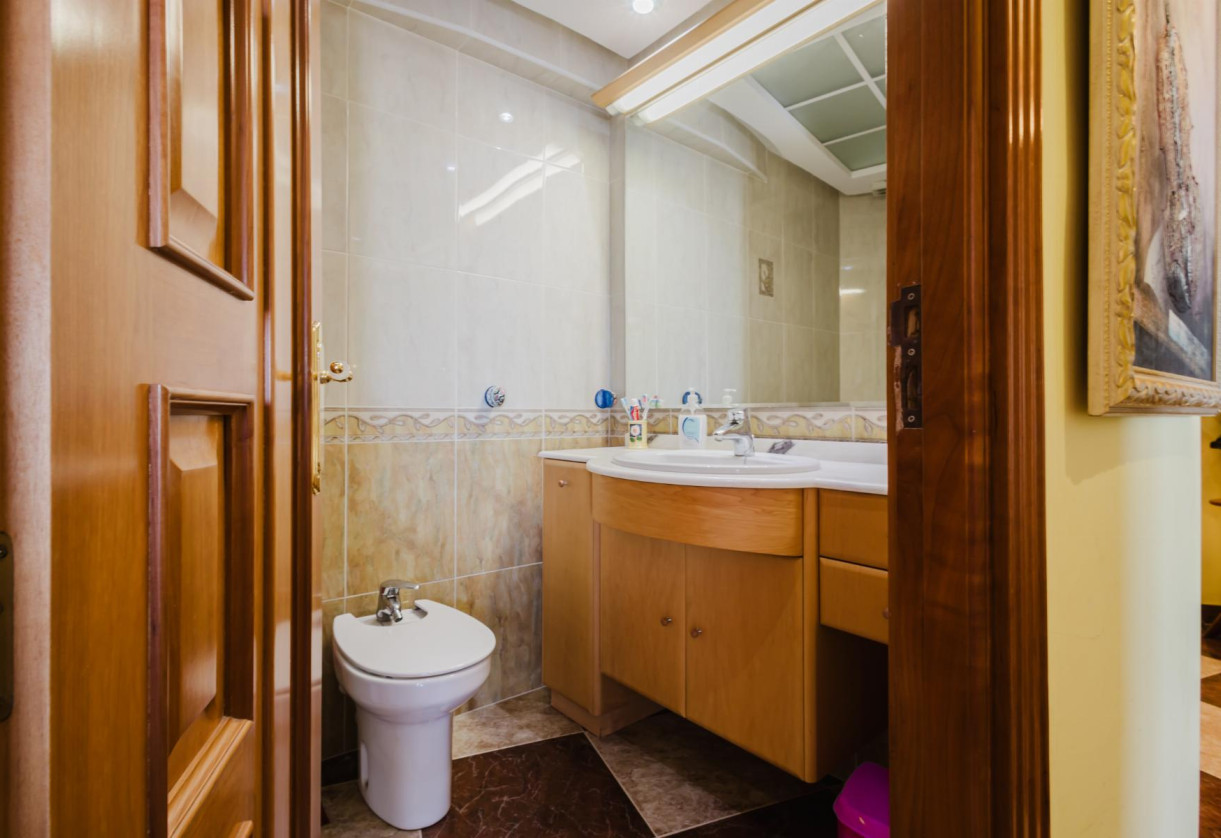 Resale · APARTAMENTO · Torrevieja · PLAYA NAUFRAGOS