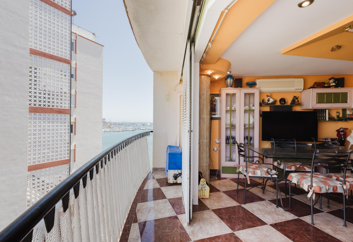 Resale · APARTAMENTO · Torrevieja · PLAYA NAUFRAGOS