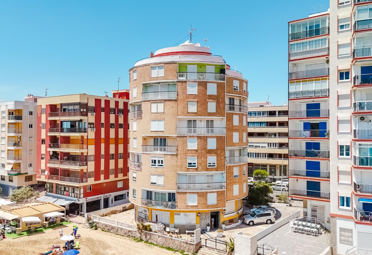 Resale · APARTAMENTO · Torrevieja · PLAYA NAUFRAGOS
