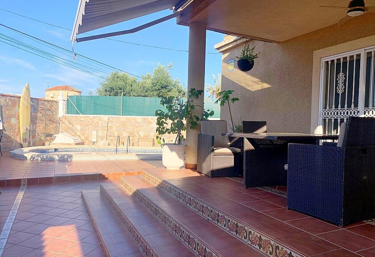 Resale · Villa · Torrevieja · El chaparral