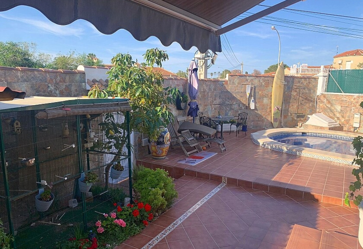 Resale · Villa · Torrevieja · El chaparral