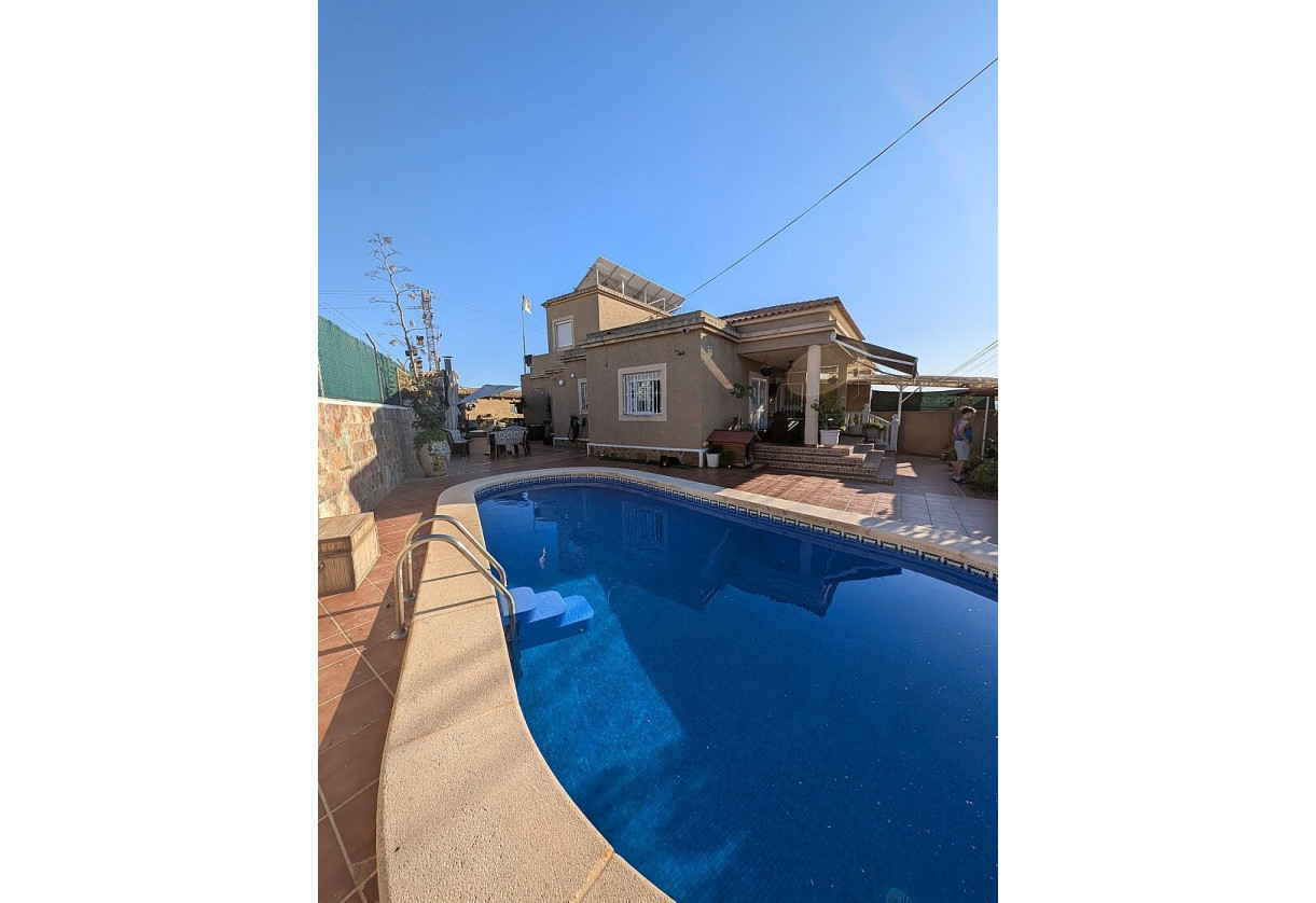 Resale · Villa · Torrevieja · El chaparral