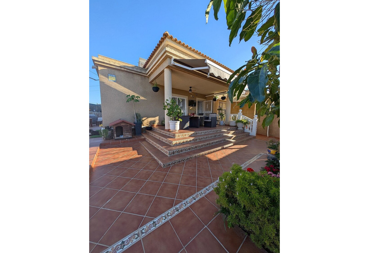 Resale · Villa · Torrevieja · El chaparral